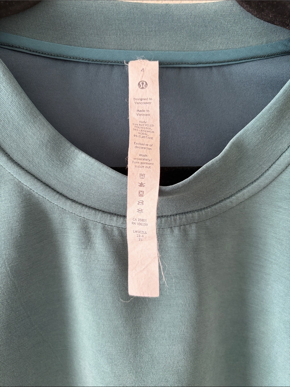 Lululemon Perfectly Oversized Cropped Crew *Softstreme
Green Jasper - Picture 2 of 4